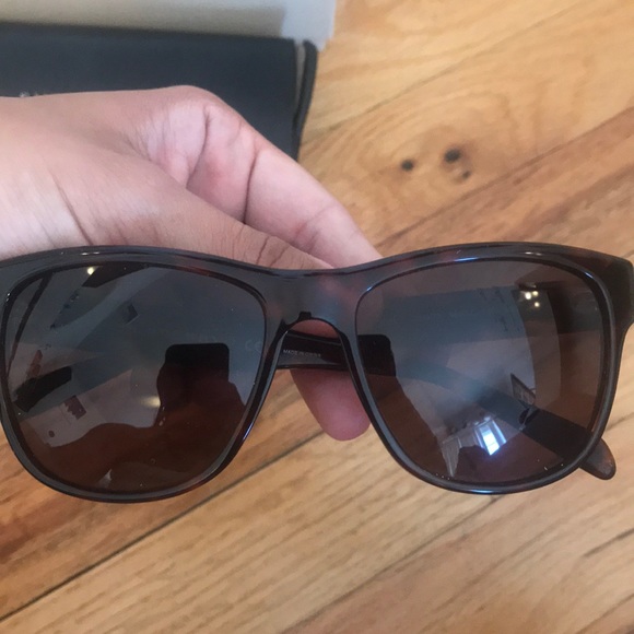 Burberry Sunglasses - Picture 2 of 6
